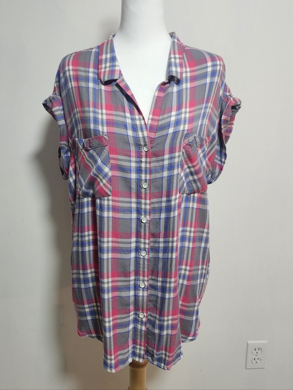 Jachs Girlfriend Pink & Gray Plaid Button-Down Shirt